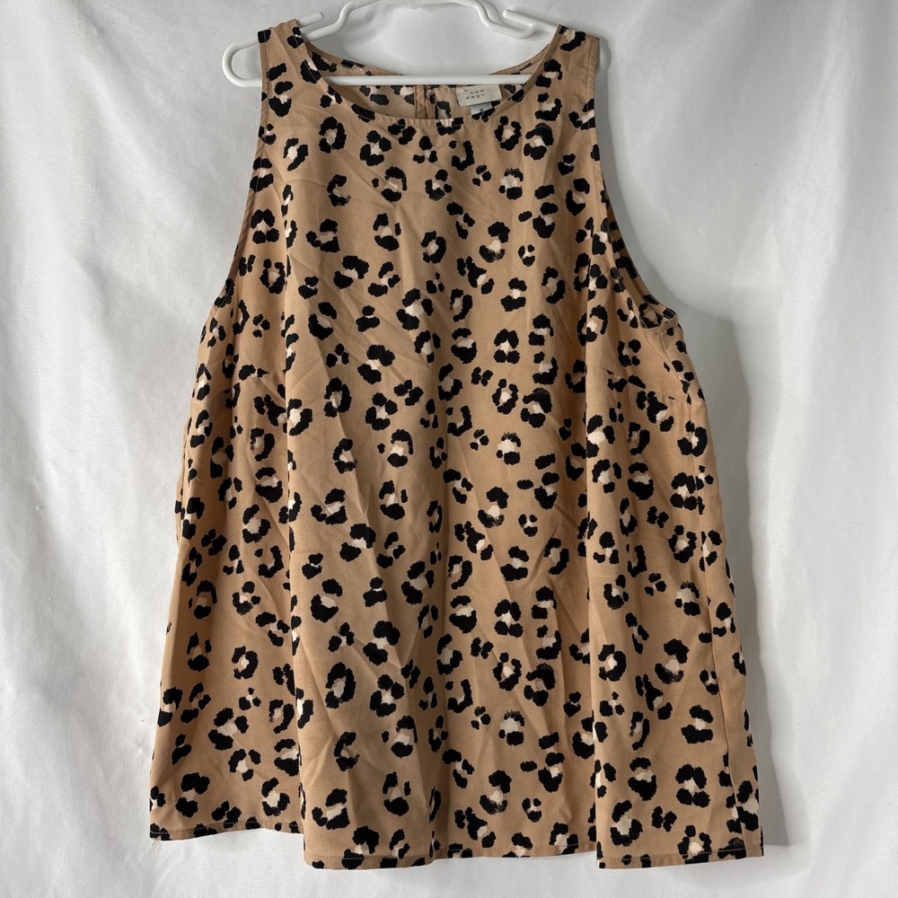 A New‎ Day Women's M Sleeveless Leopard Animal Print Blouse Classic Workwear